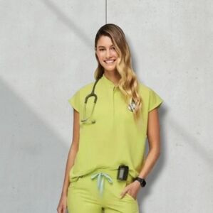 Figs Scrubs - Rafaella top - Limited Edition color Citron - Size S